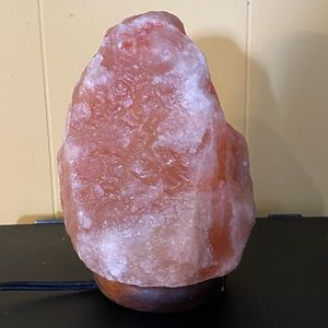 Himalayan salt lamp
